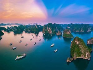 Vịnh Hạ Long - địa điểm du lịch Hạ Long nổi tiếng