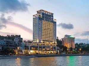 Khách sạn Wyndham Hạ Long