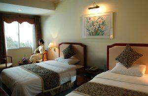 khách sạn Bãi Cháy