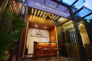 nhà hàng ẩm thực làng chài Hạ Long