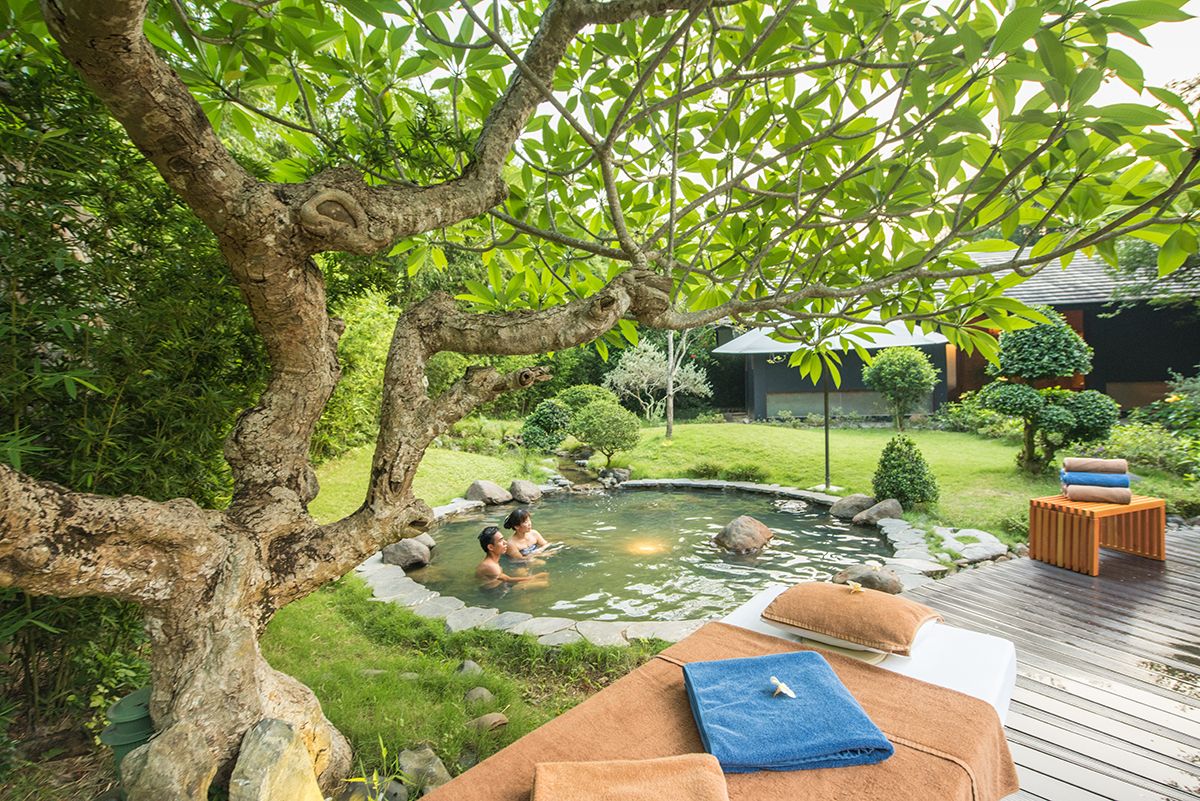 Trải nghiệm tắm khoáng nóng tại Serena Kim Bôi Resort