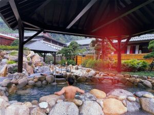 Tắm onsen Đà Nẵng