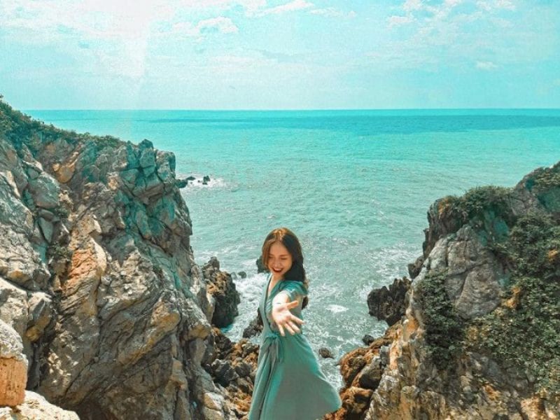 Eo Gió Quan Lạn - Điểm checkin tuyệt vời của du khách 1 Eo Gió Quan Lạn là điểm check in lý tưởng của nhiều du khách
