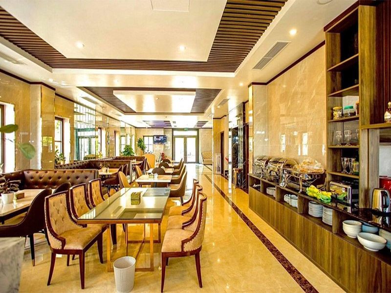 Khách sạn Holiday Hạ Long - Trải nghiệm nghỉ dưỡng đẳng cấp 3 Nhà hàng sang trọng